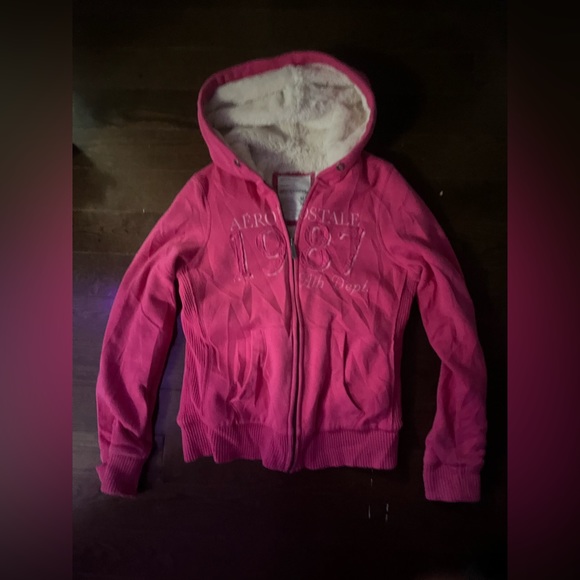 Aeropostale hot pink! Furry zip up perfect to keep u warm and cute all winter - Picture 4 of 5